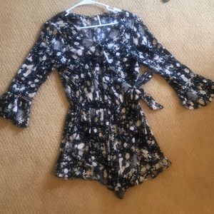 Free people XS romper perfect condition.